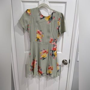 Helena Dress
LIKELY

Color: Amparo Blue
Size: XS